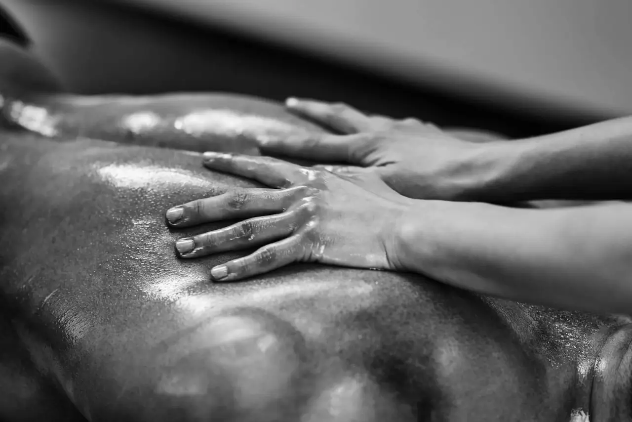 Cliente en una sesión conociendo más del masaje tantra
